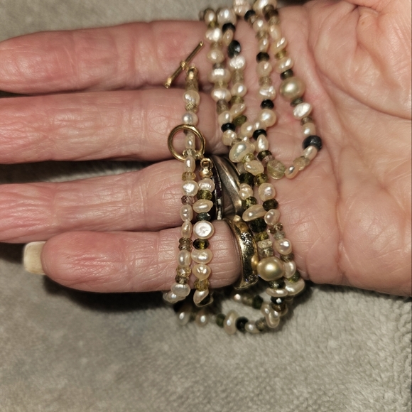 AUTHENTIC PEARLS AND SEMI PRECIOUS STONES W/ GOLD PLATED TOGGLE CLASP. 📸 - Picture 3 of 5